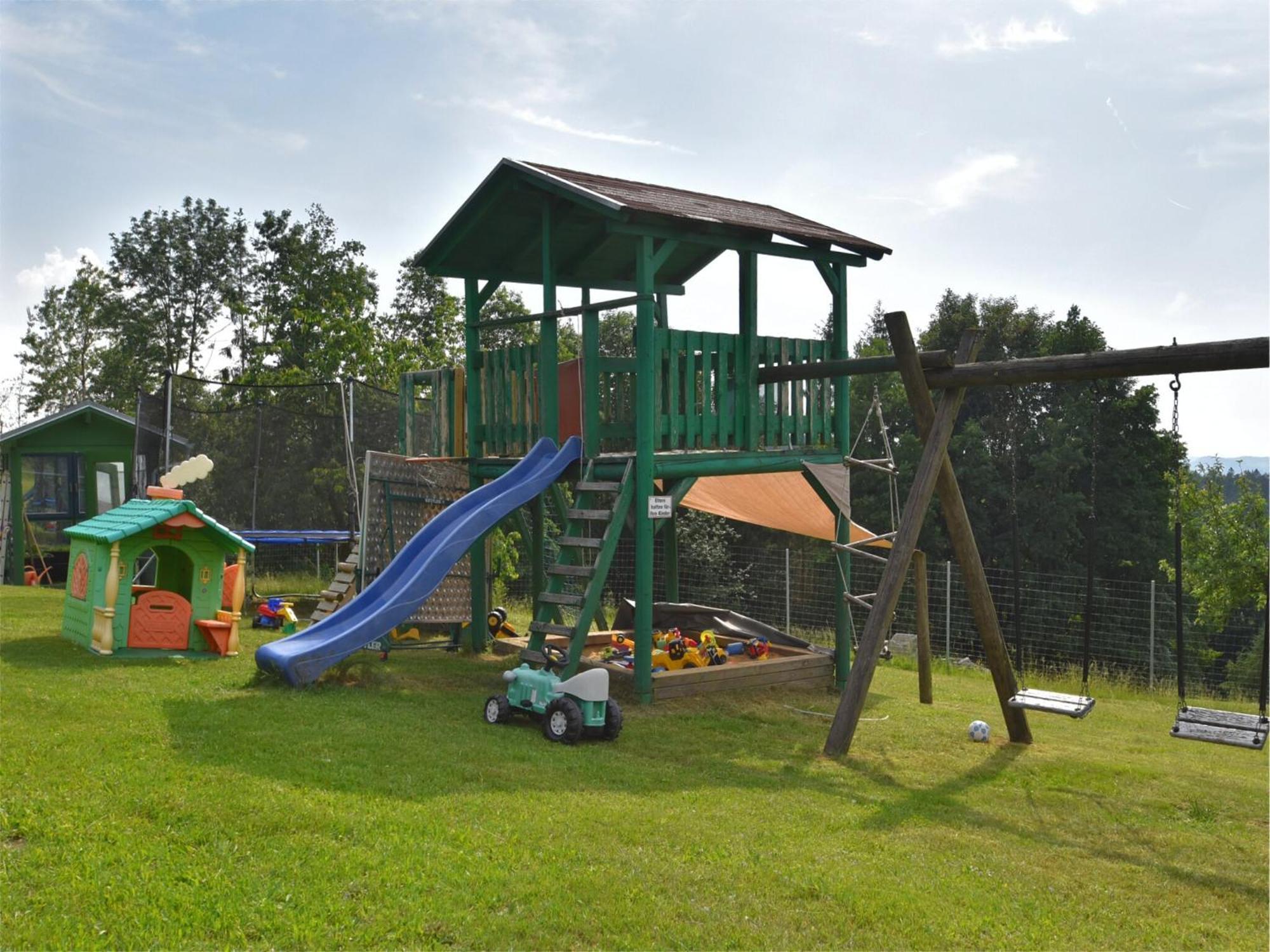 With Panoramic View And Every Convenience * Waldkirchen